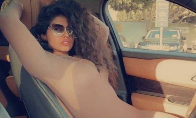 فيديو عارضة الأزياء السعودية ​مودل آش​ وهي تركب الثور يتصدر ترند