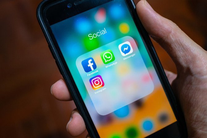 متى يعود تطبيق Facebook و Whatsapp و instagram للعمل .. وماسبب العطل ؟