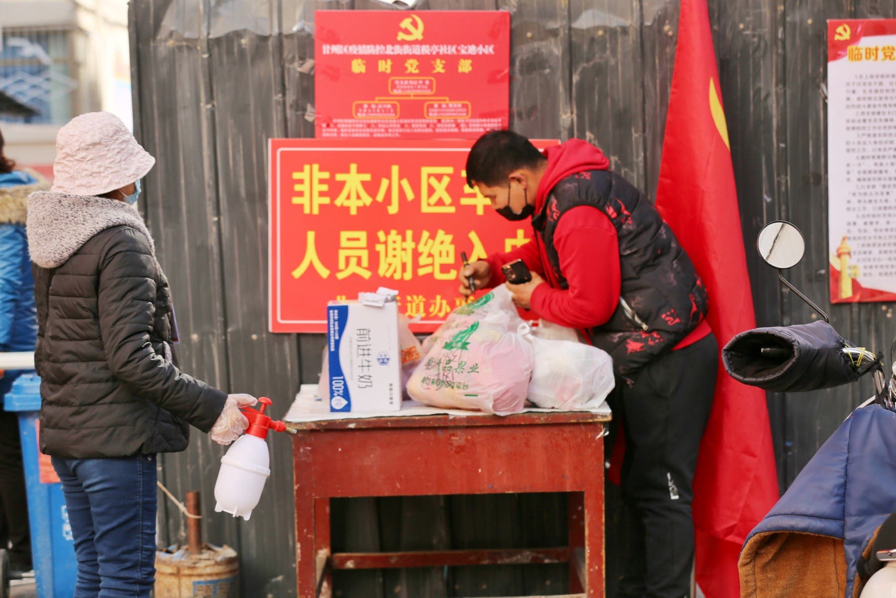 الصين تتأهب لحالة الطوارئ وتدعو الشعب لتخزين الغذاء .. ما القصة ؟