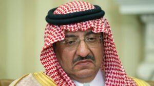 "نيويورك تايمز" تكشف المستور عن تعذيب ولي عهد السعودية السابق محمد بن نايف