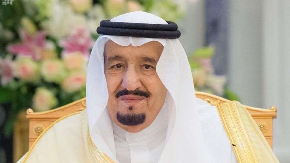 الملك سلمان بن عبد العزيز آل سعود ينهار بالبكاء .. ما القصة ؟