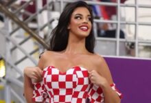 ملكة جمال كرواتيا تطل "بملابس السباحة" في كأس العالم 2022 في قطر وتحدث ضجة واسعة .. شاهد