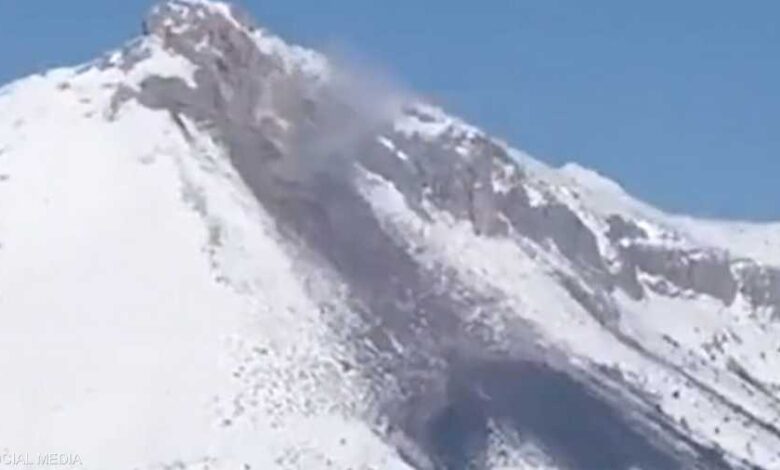 فيديو لظاهرة "غريبة" يشهدها جبل في بؤرة الزلزال المدمر في تركيا .. شاهد