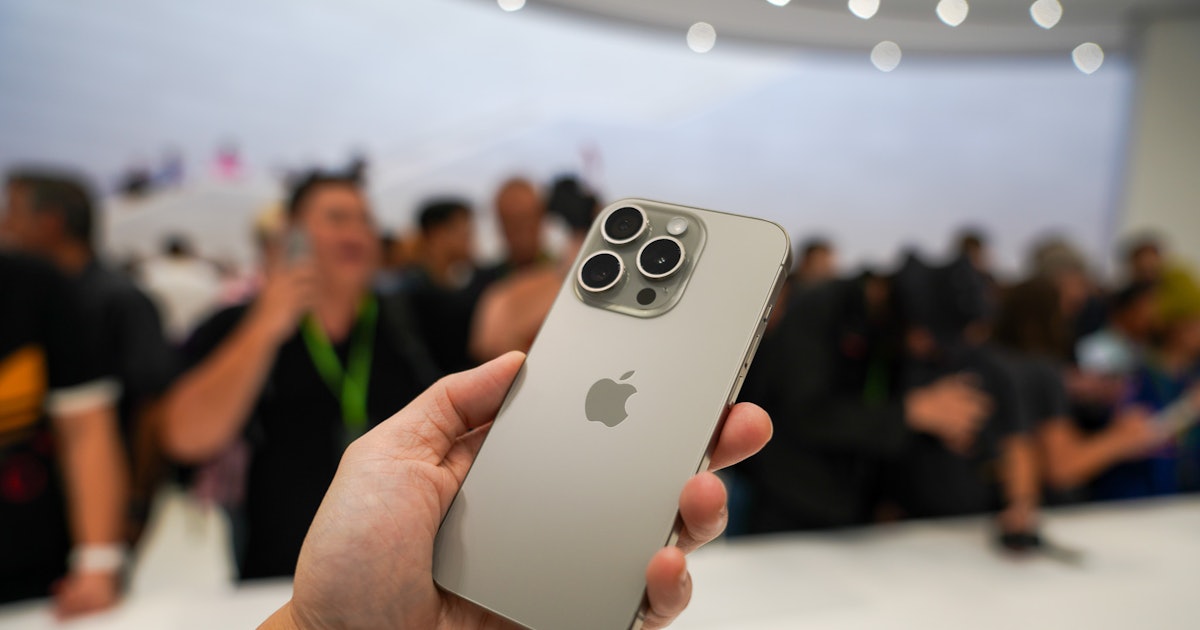 سعر iPhone 15 pro max في السعودية بالريال “ايفون 15 برو ماكس”